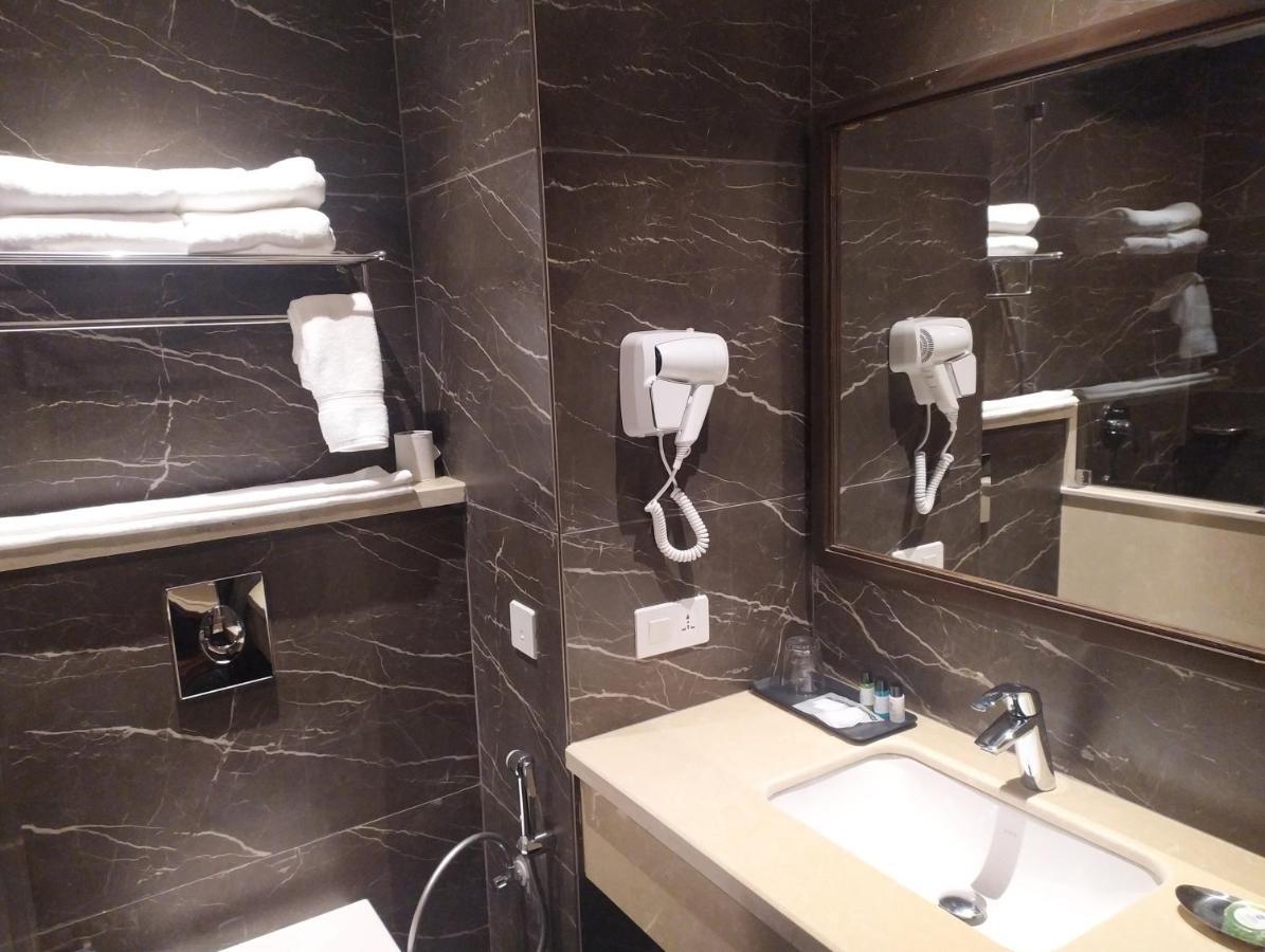 Maryland Group Hotel Zirakpur Exterior foto