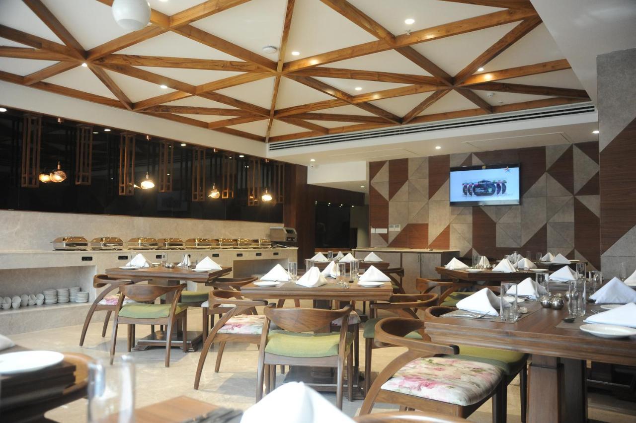 Maryland Group Hotel Zirakpur Exterior foto