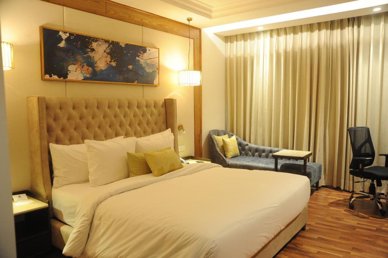 Maryland Group Hotel Zirakpur Exterior foto